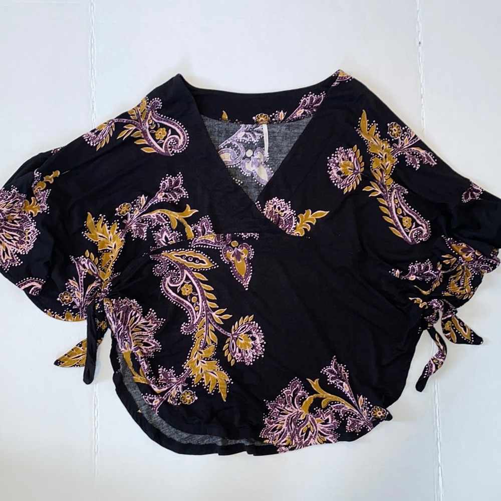 Free People Boho side tie ruffle sleeve V-neck blouse size small